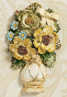 Painting with Flowers Capodimonte porcelain With Gold made in