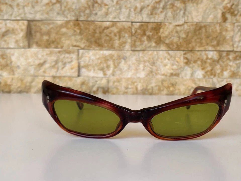 VINTAGE CAT EYE SUNGLASSES TORTOISE ACETATE GREEN 1950'S FRANCE MADE MID CENTURY - Image 2 of 4