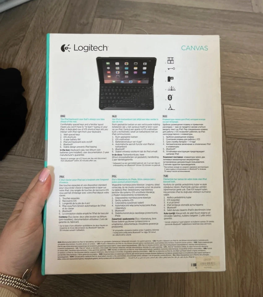 Logitech Canvas Keyboard Case - iPad Air 2 - UK Version - Image 2 of 4