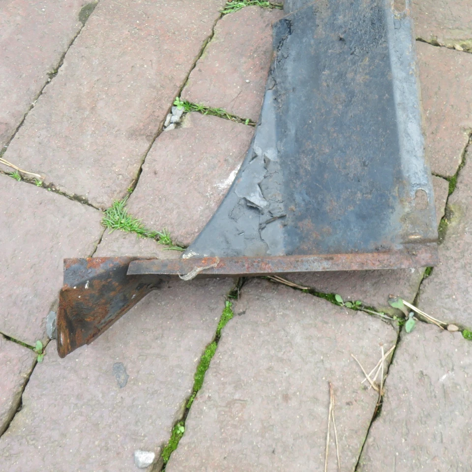 ROLLS ROYCE SHADOW 1 1969 CUBIERTA DEL RADIADOR (METAL) Foto 3 de 4