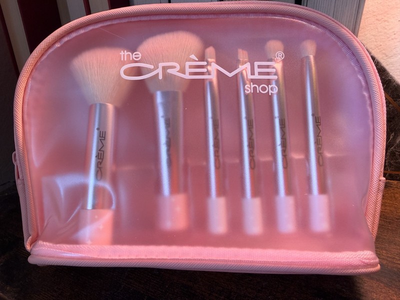 The Creme Shop 6pc Cosmetic Makeup Brush Travel Set w/ Bag in Pink