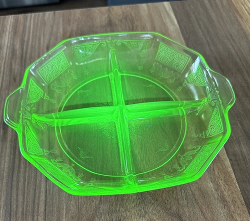 Vintage Anchor Hocking Princess 4-Part Divided Relish Dish Green Uranium Glass