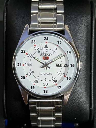 Vintage Refurbished Seiko 5 Automatic Day/Date Japan Men's Wrist Watch