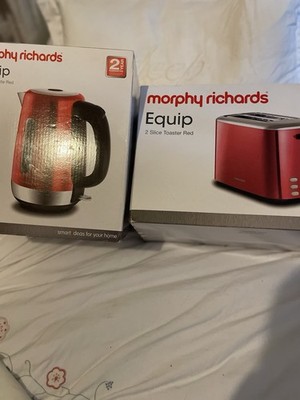 Morphy Richards Equip Rot 1,7 Liter 3 kW Wasserkocher & 2 Scheiben Schlitz Toaster Pack Set