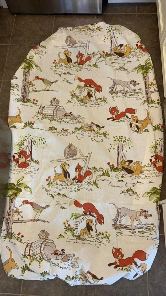 1980 Esmond Walt Disney Productions El zorro y el sabueso estampado ajustado tamaño doble Foto 2 de 4