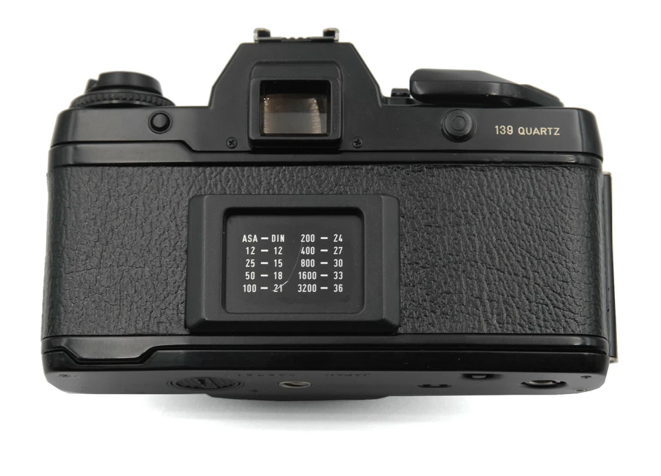 Capa de substituição de quartzo Contax 139 - Couro reciclado corte a laser  - Imagem 2 de 4