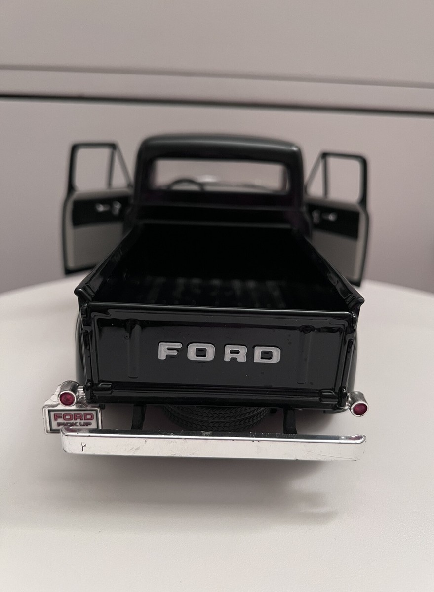 ミニカー FORD F-100 PICK UP(1953) 1/18 Road Tough Road Tough 1953 Ford F-100 Pickup Truck 1:18 Scale Die-cast
