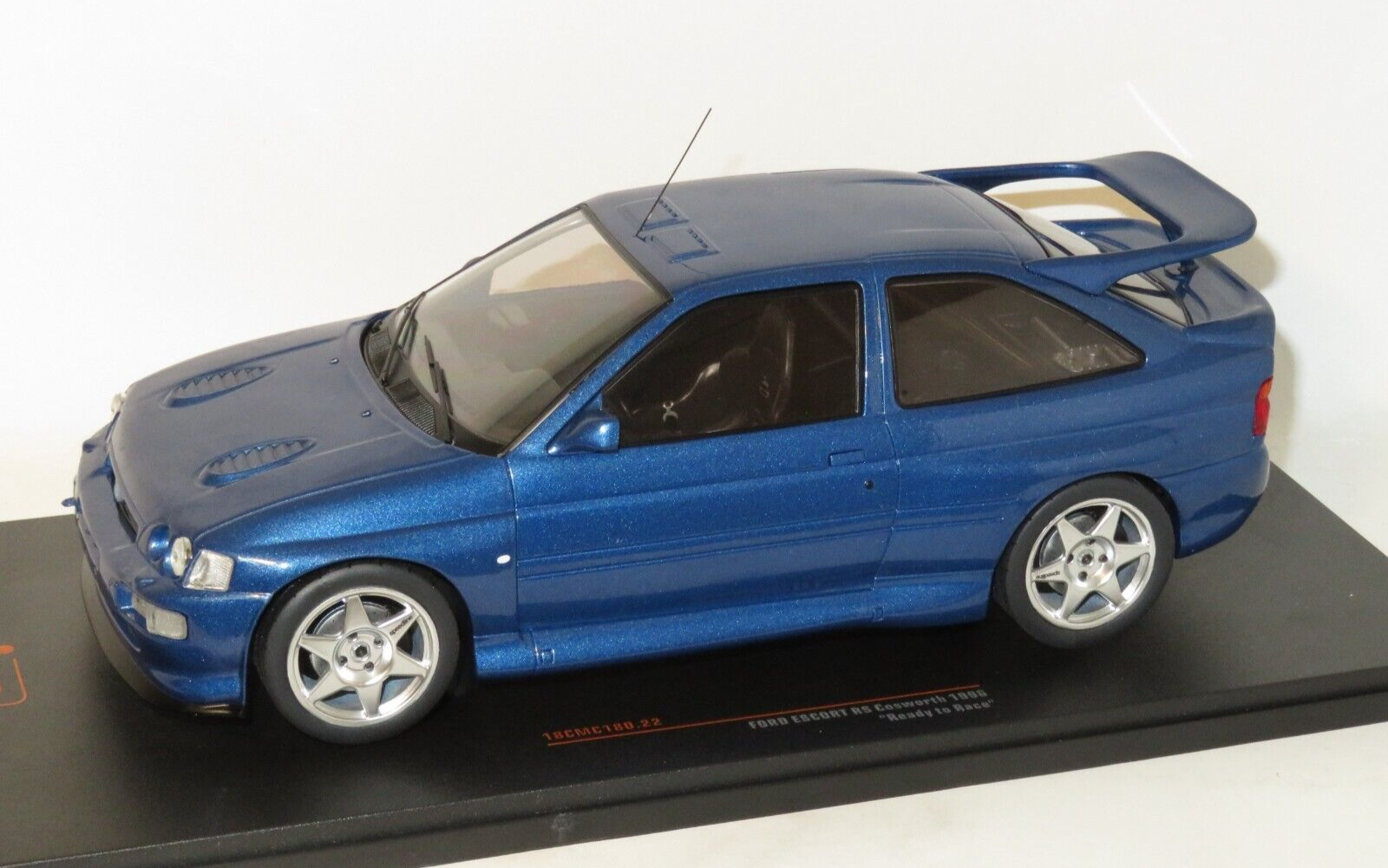 1/18 Ford Escort Cosworth  - 1996 - Metallic Blue