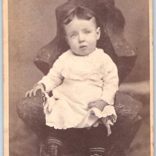 c1870s Baby Boy or Girl in Very Weird Chair CdV Photo Card Odd Studio Prop H27