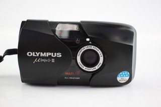 Olympus MJU II fotocamera compatta punta e scatta pellicola funzionante con obiettivo 35mm F/2.8