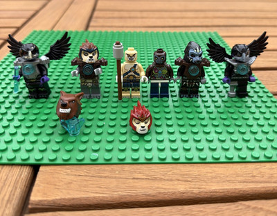 Vintage Lego Legends of Chima Minifigure Lot of 6 and 2 heads weapons F/S