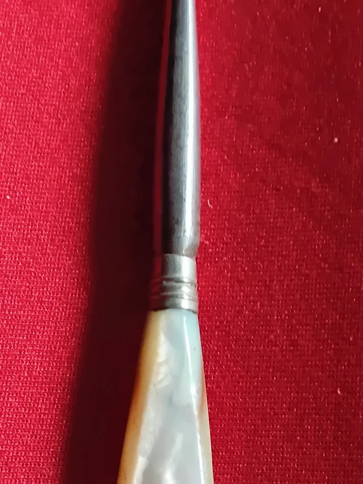 Antique Mother of Pearl Handled Button Hook Possibly Silver Collar 10.5cm - Image 3 of 4
