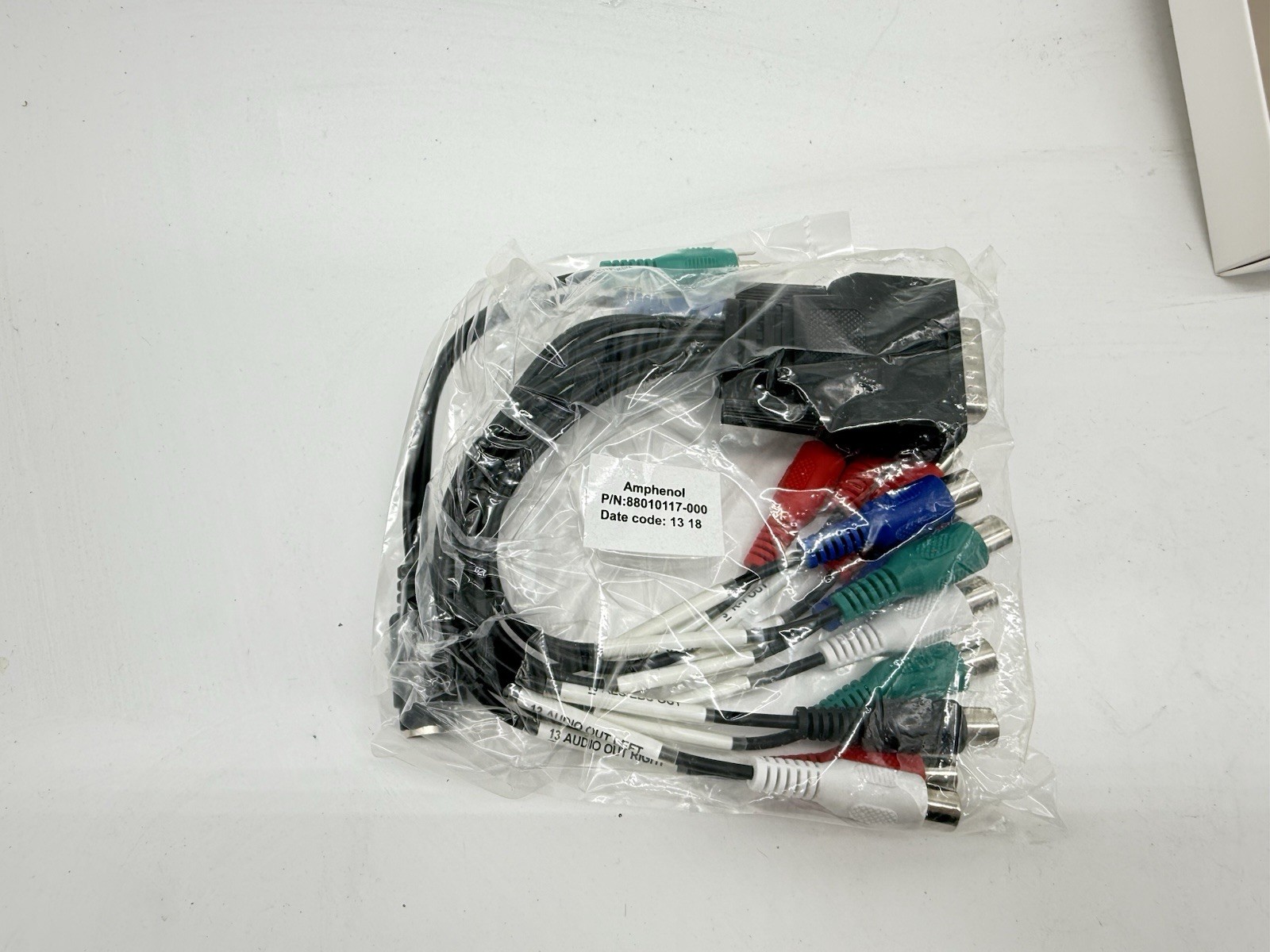 как выглядит Blackmagic Design Intensity Pro Capture Card with Analog Breakout Cable фото