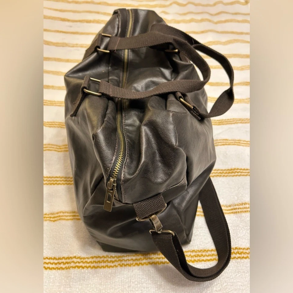 Diesel Large Duffel Style Travel Bag - Image 3 of 4