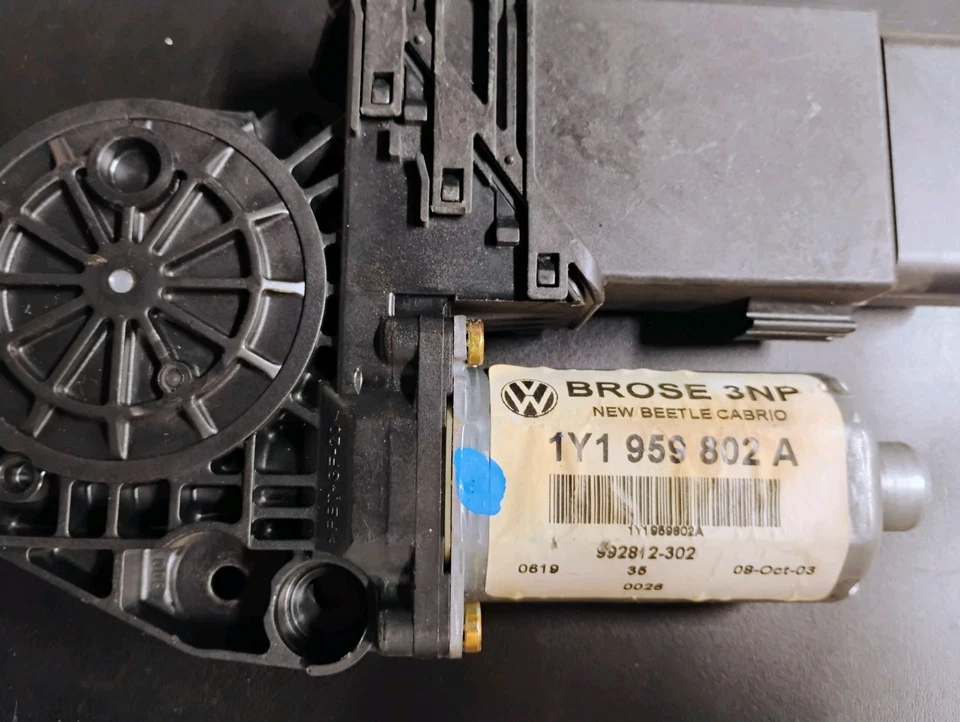 ✅ 2003 - 10 大众全新甲壳虫可转换右乘客车窗电机原始设备制造商 1Y1959802 — 第 3/4 张图片