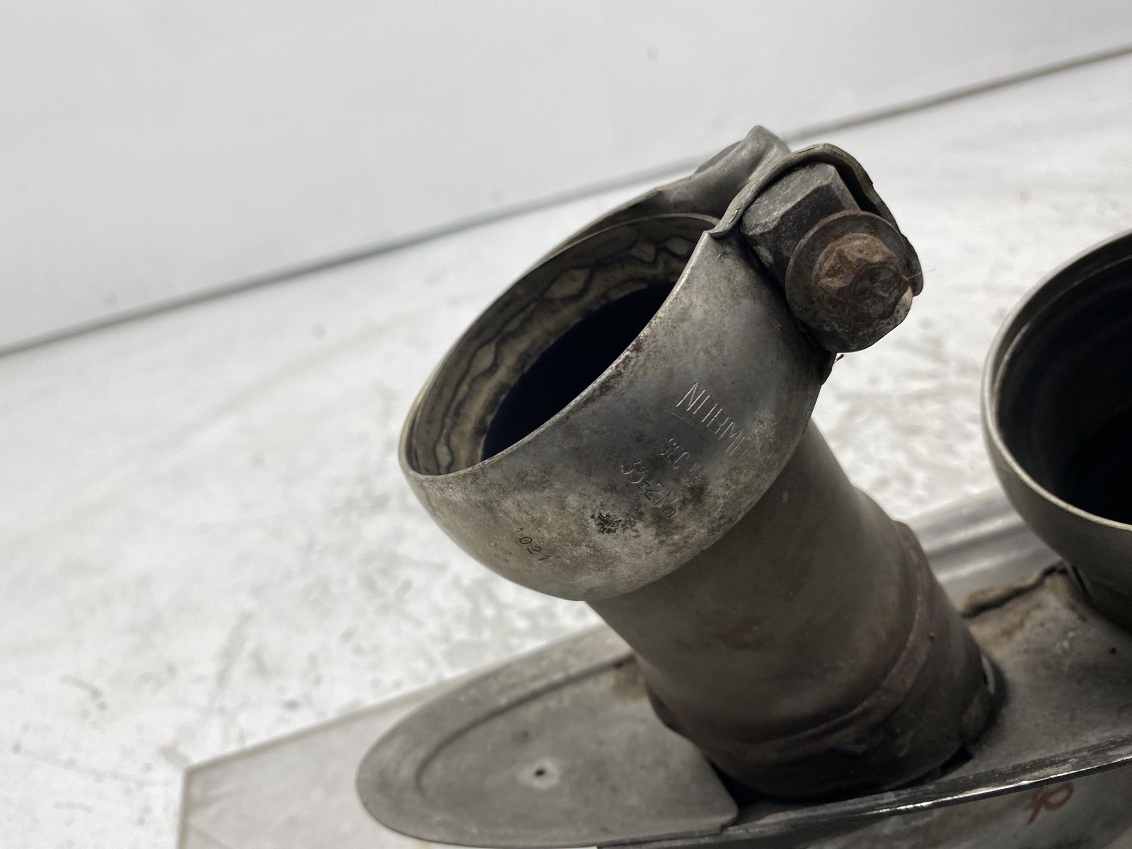 2013-2018 BENTLEY FLYING SPUR OEM RIGHT REAR MOTOR EXHAUST TIP CHROME