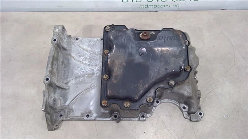 GMC Terrain Motor 2016-2020 cárter de aceite superior/inferior 12637773/12686797 Foto 3 de 4