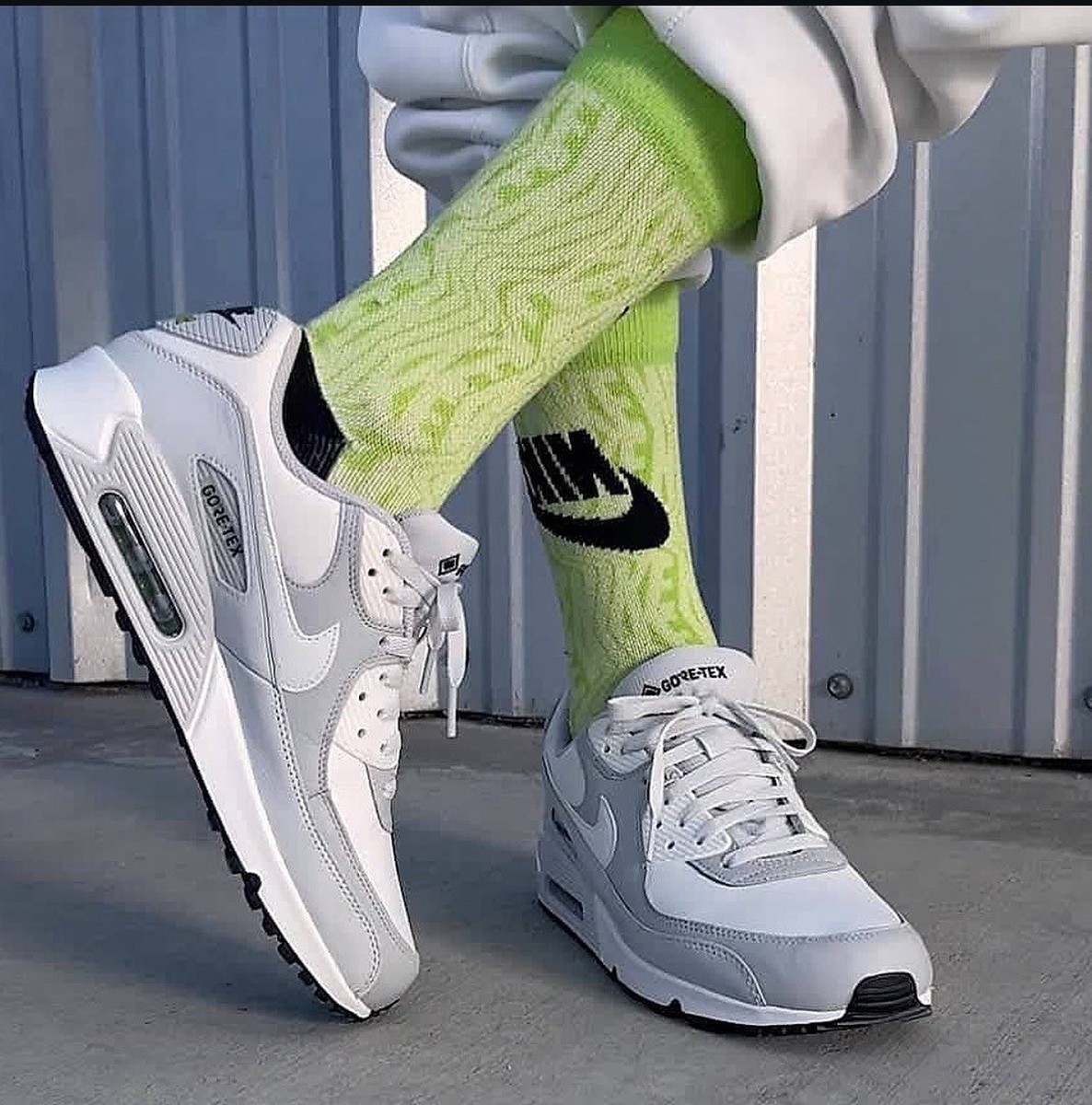 🔥Men's Size 12 - Nike Air Max 90 GORE-TEX Men's Athletic Sneakers