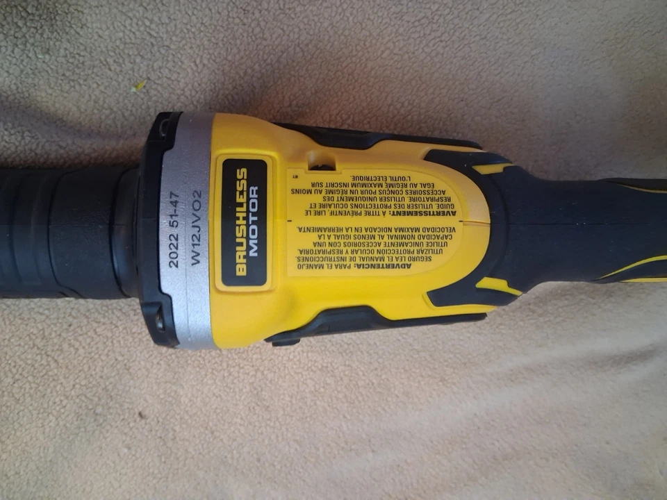 DEWALT DCG426B 20V MAX Velocidad Variable 1-1/2 pulg. Herramienta de amoladora de troqueles solo nueva sin caja Foto 4 de 4