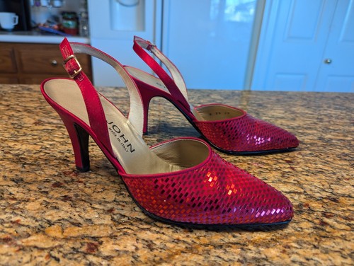 Vintage St John Womens Size 7.5 B Red Satin Heel Red Sequin Made In Italy Unique - Picture 1 of 13