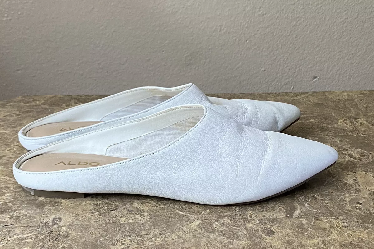 Aldo hotsell white flats