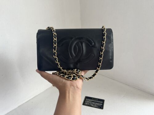 CHANEL WALLET ON CHAIN - Picture 1 of 20