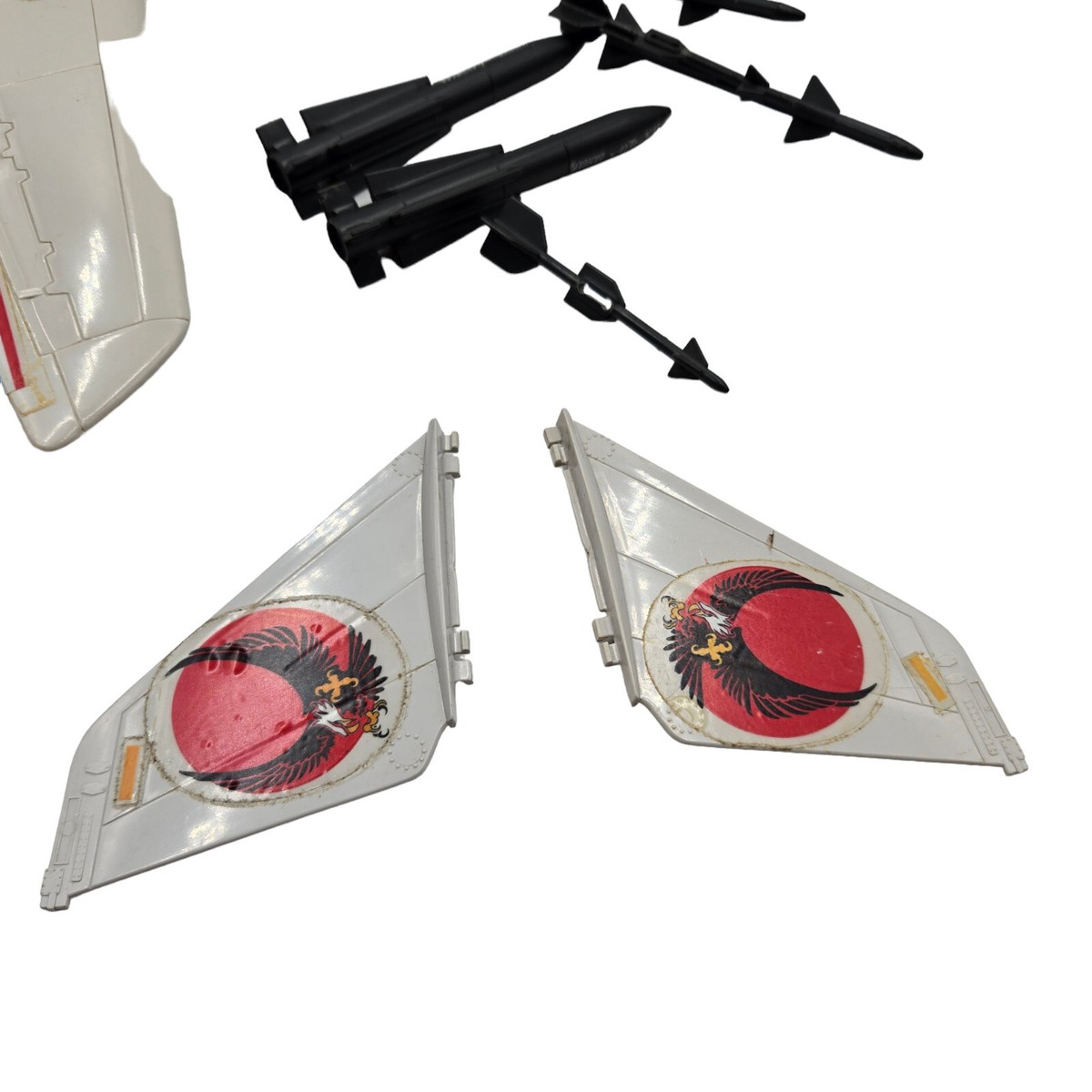 1983 GI Joe SKYSTRIKER Jet w/ ACE COMPLETE w/ Box & Parachutes F14