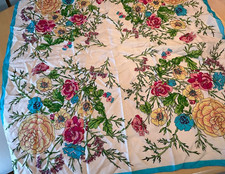 GOLDEN CAMEL SCARF HAND ROLLED HAND PRINTED 100 SILK 32  X 32  