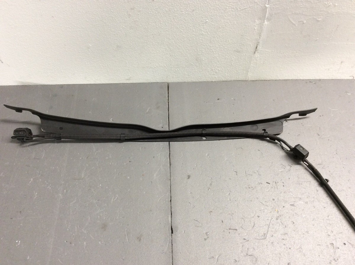 BMW 2 SERIES F45 ENGINE HOOD SLOT COVER 51767393393 7393393 2018
