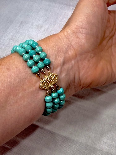 Estate Triple Strand Turquoise Bracelet With 14k Gold Clasp SMALL 17.5g - Picture 12 of 12