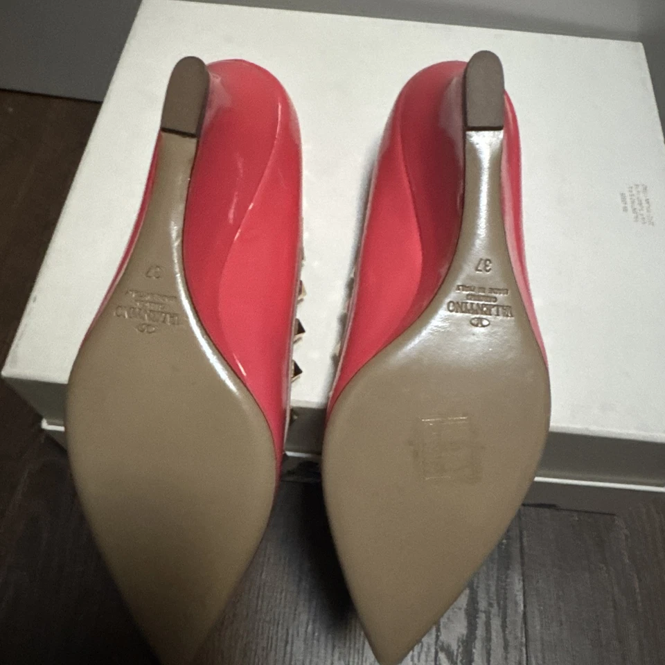 Zapatos de salón Rockstud Valentino rojo/beige charol y cuero con cuña talla 37 Foto 4 de 4