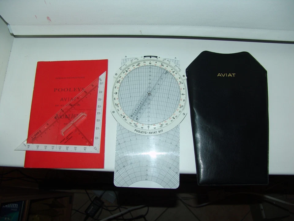 pooleys-aviat 617 mit kursdreieck und zirkel - Bild 2 von 3
