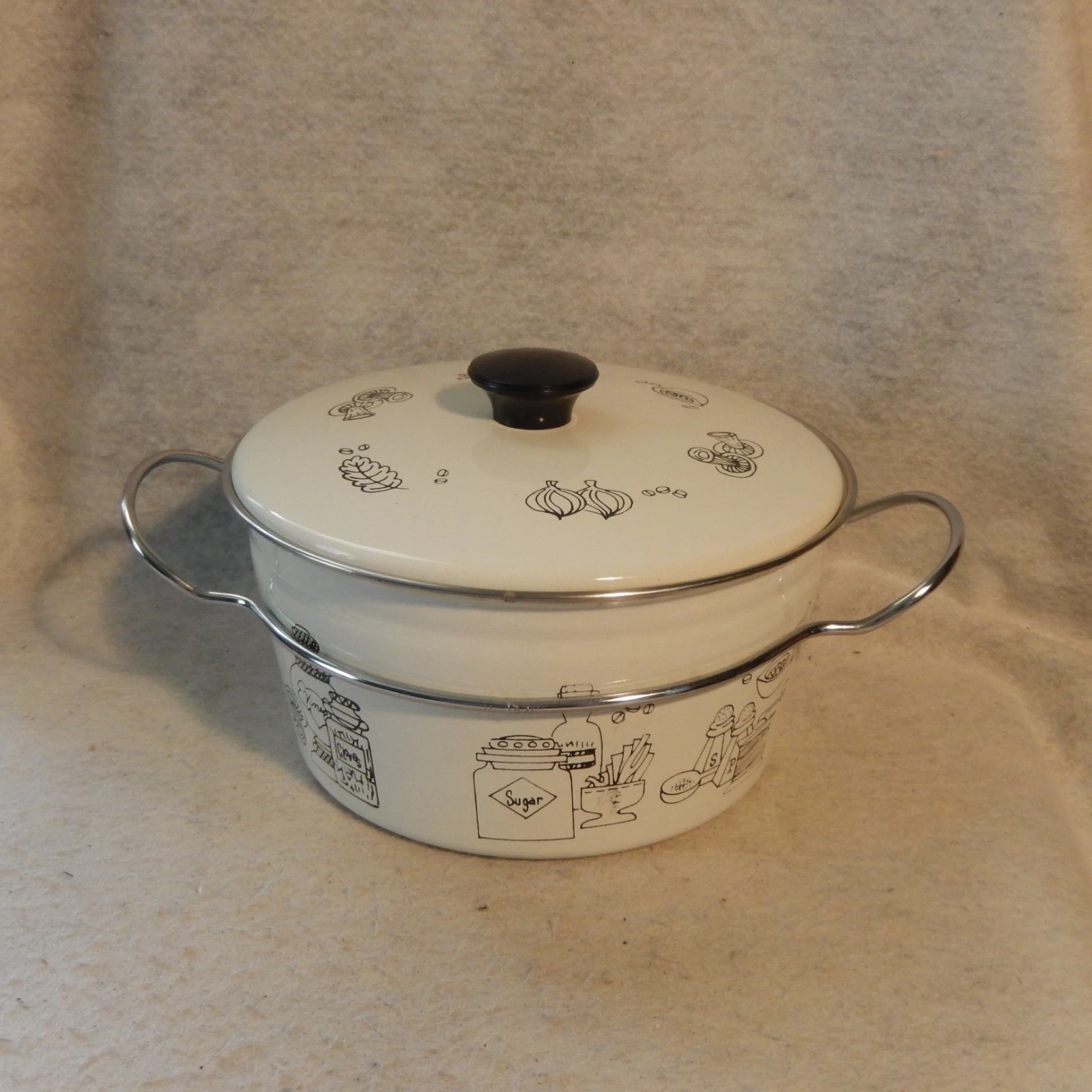 MCM Enamel 2.5 Quart Sauce Pot Handles Black Condiments Herbs Garlic Oil WHITE