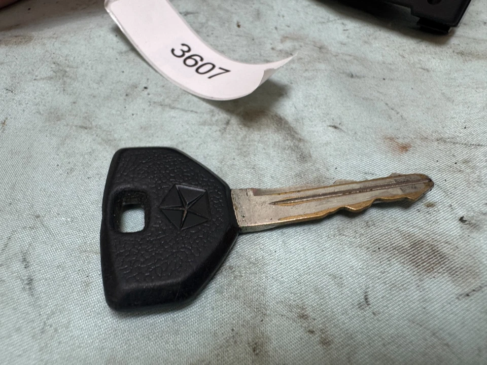 Interruptor de encendido 97-01 Dodge Ram 94-98 Jeep Grand Cherokee con llave 5602134 Foto 3 de 4