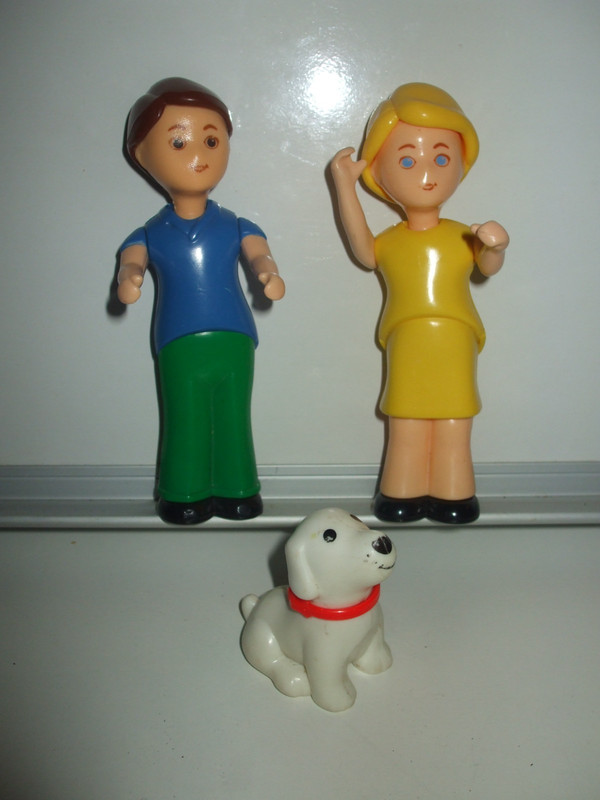 Vintage Little TIKES Dollhouse People Family and Dog