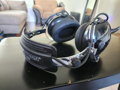 Track Scan Headphones 1/8  Jack Preowned Fast Shipping Some Scratches
