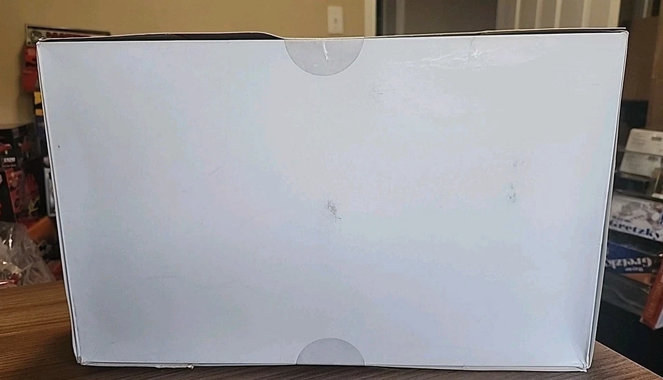 Italeri 3925 1/24 Scale Model Kit U.S Freightliner FLD 120 Special Tractor Truck - Image 2 of 4