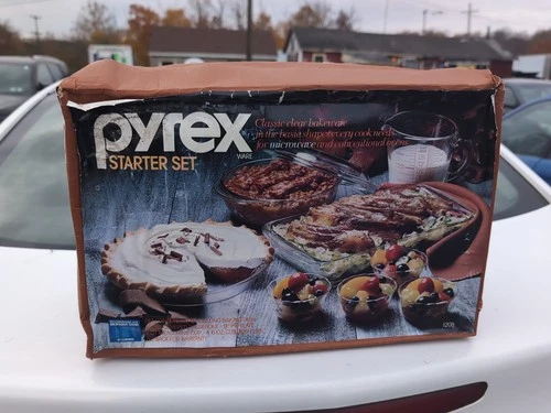 Vintage Pyrex Originals 9 Piece Starter Set Glass Ovenware 1208 - New Old Stock