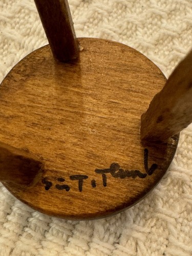 Taburete de ordeño miniatura para casa de muñecas FIRMADO Sir Thomas Thumb excelente estado de colección - Imagen 6 de 8