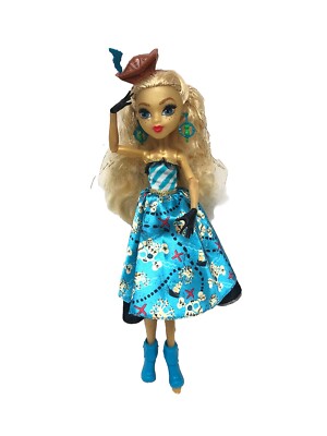 Monster High Shriekwrecked Dayna Treasura Jones Doll 2 in 1 Dress Mattel 2016
