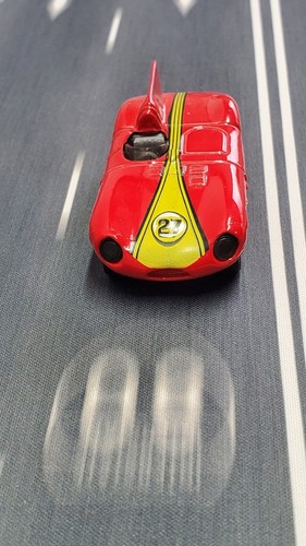 Vtg Hot Wheels #27 Jaguar D-Type Red 1996 Die Cast Race Car 1/64 Metal Base MINT - Picture 3 of 6