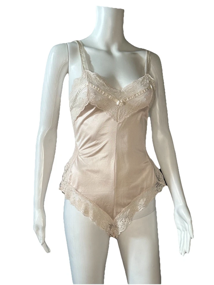 Formfit Vintage Soft Pink Satin And Lace Teddy Sz 34 (10-12) - Image 3 of 4