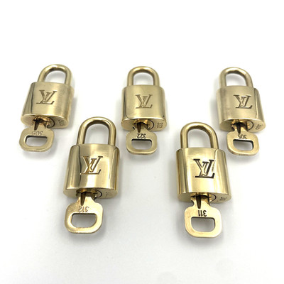 LOUIS VUITTON Padlock Key Set Lot 5 R10000 Random Numbers Polished Authentic