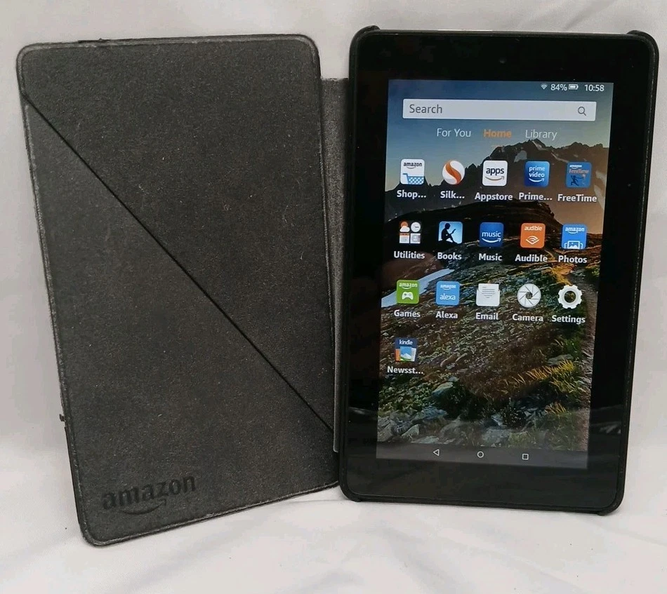 Amazon Kindle Fire 5th Generation Black Wi-Fi, 2GB With Cover - Image 2 of 4