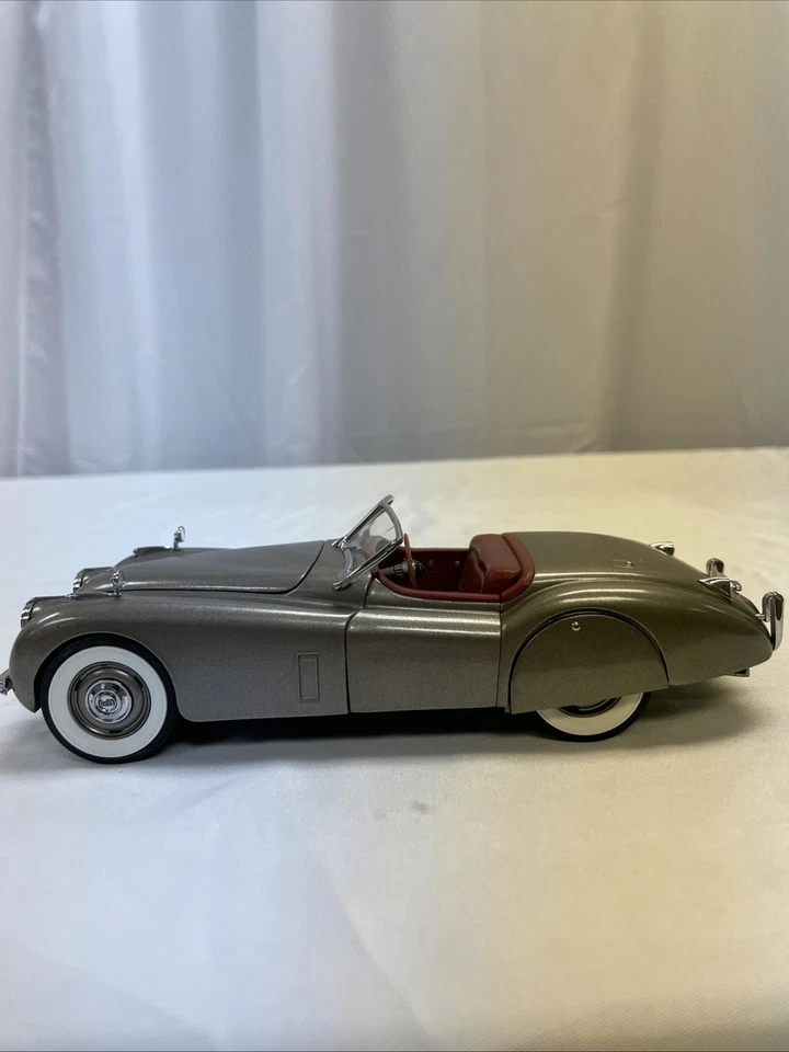 Jaguar XK120 1949 Danbury como nuevo escala 1/24 - sin caja/suelto ver fotos Foto 3 de 4