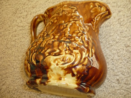 JARRA DE GRES ESMALTADO MARRÓN ANTIGUA/ESCENAS DE MADERA EN RELIEVE - Imagen 4 de 7