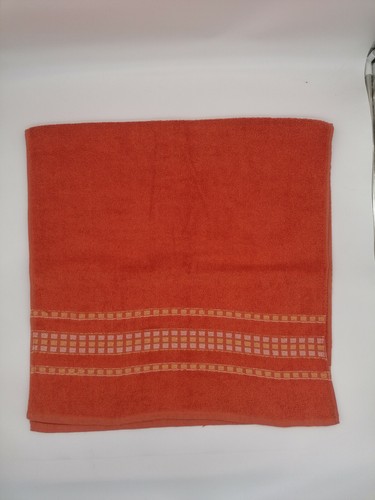 High Quality Bath Towel 52" x 26"(132 x 66 cm) Coral - Picture 2 of 3