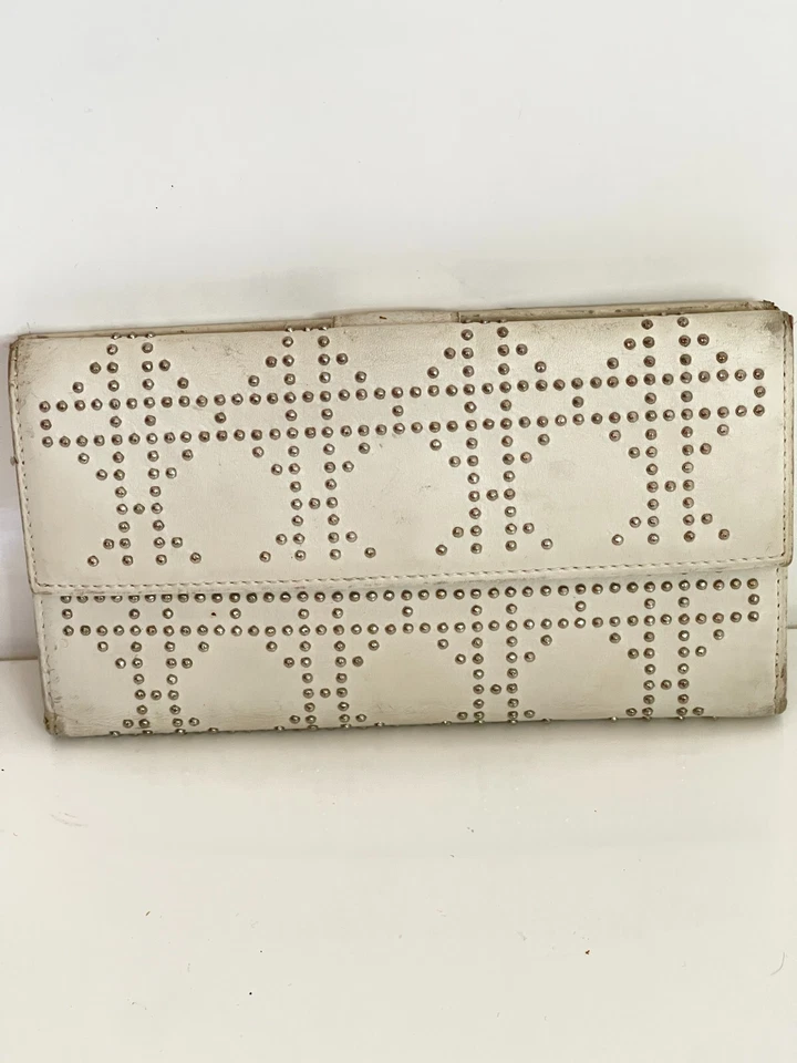 Auténtica cartera christian DIOR vintage mujer cuero blanco con tachuelas Foto 2 de 4