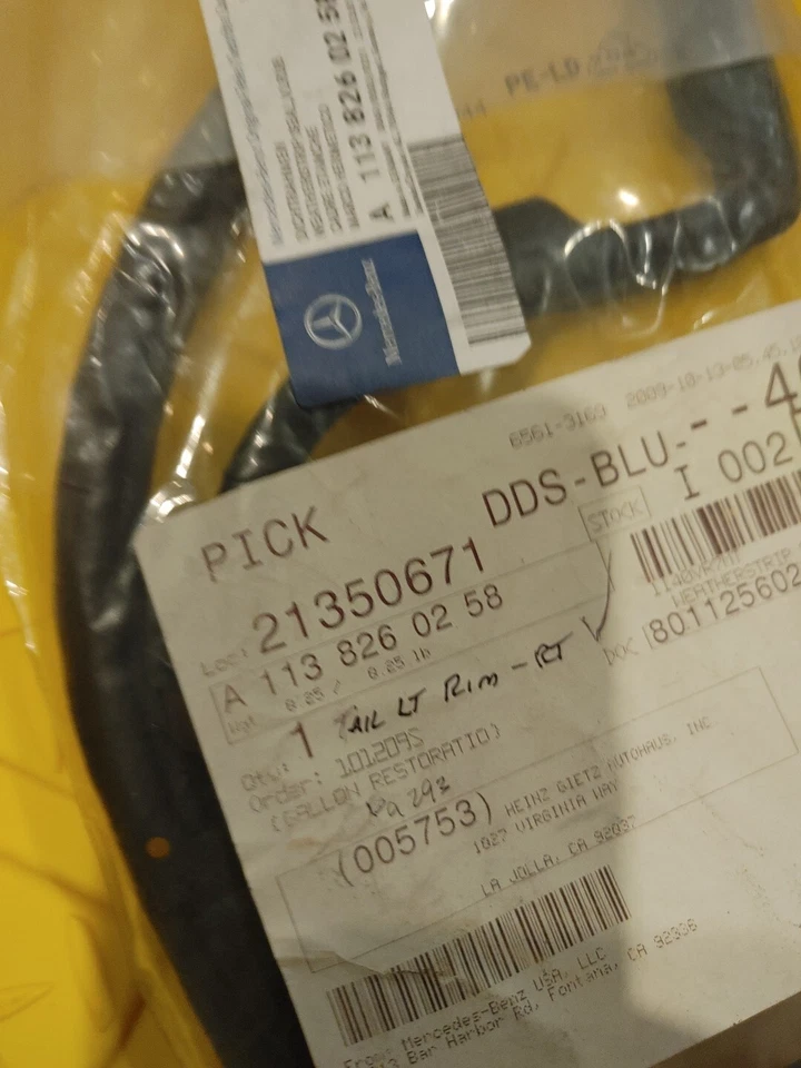 NUEVO 63-71 1963 1971 MERCEDES W113 230SL 250SL 280SL LUZ TRASERA BISEL SELLO DERECHO Foto 2 de 3