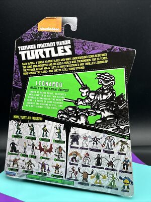 Playmates TMNT LEONARDO Original Comic Book Teenage Mutant Ninja